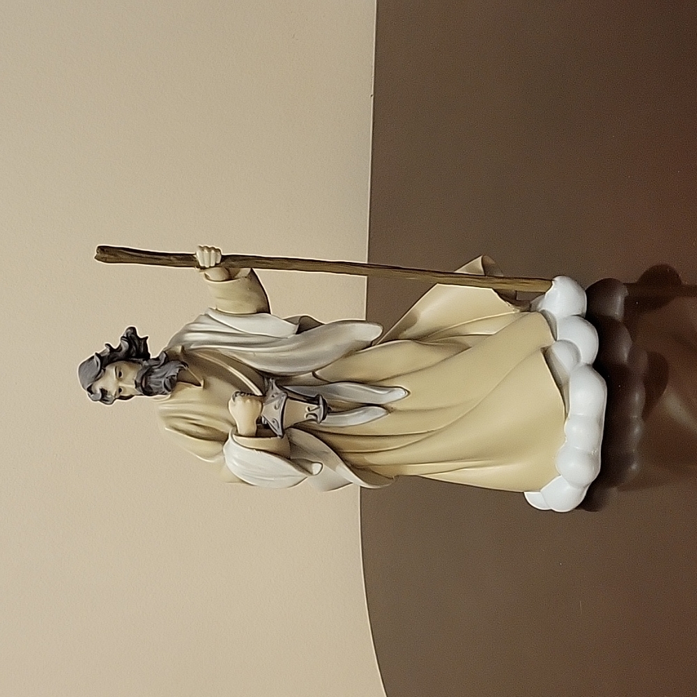 Figurine